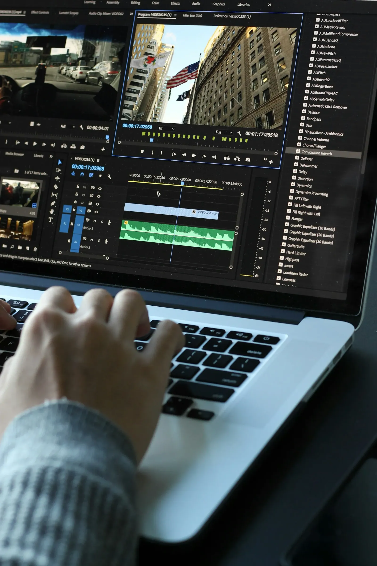 Shopify video looping